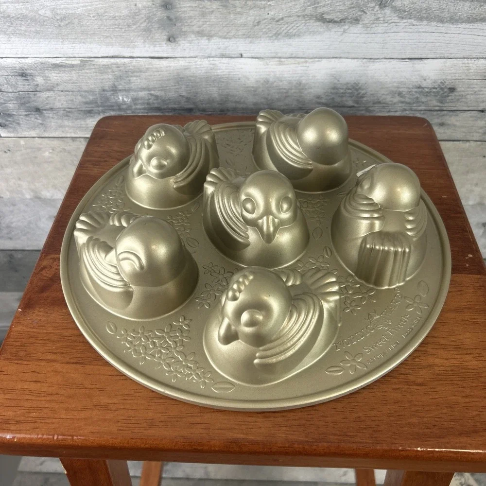 Nordic Ware SWEET TWEETS Chick Cakelet 6 Cakes Bake Bundt Cake Pan